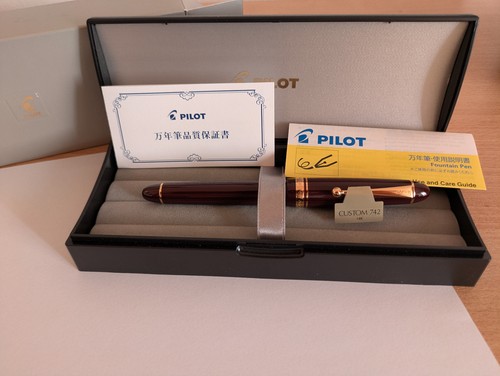 Fountain pen pilot custom 742 - custom,